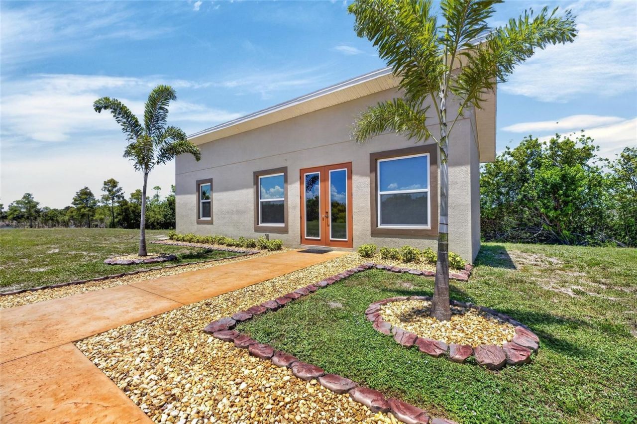 3016 Smilodon Trail, Ruskin, FL 33570 Photo