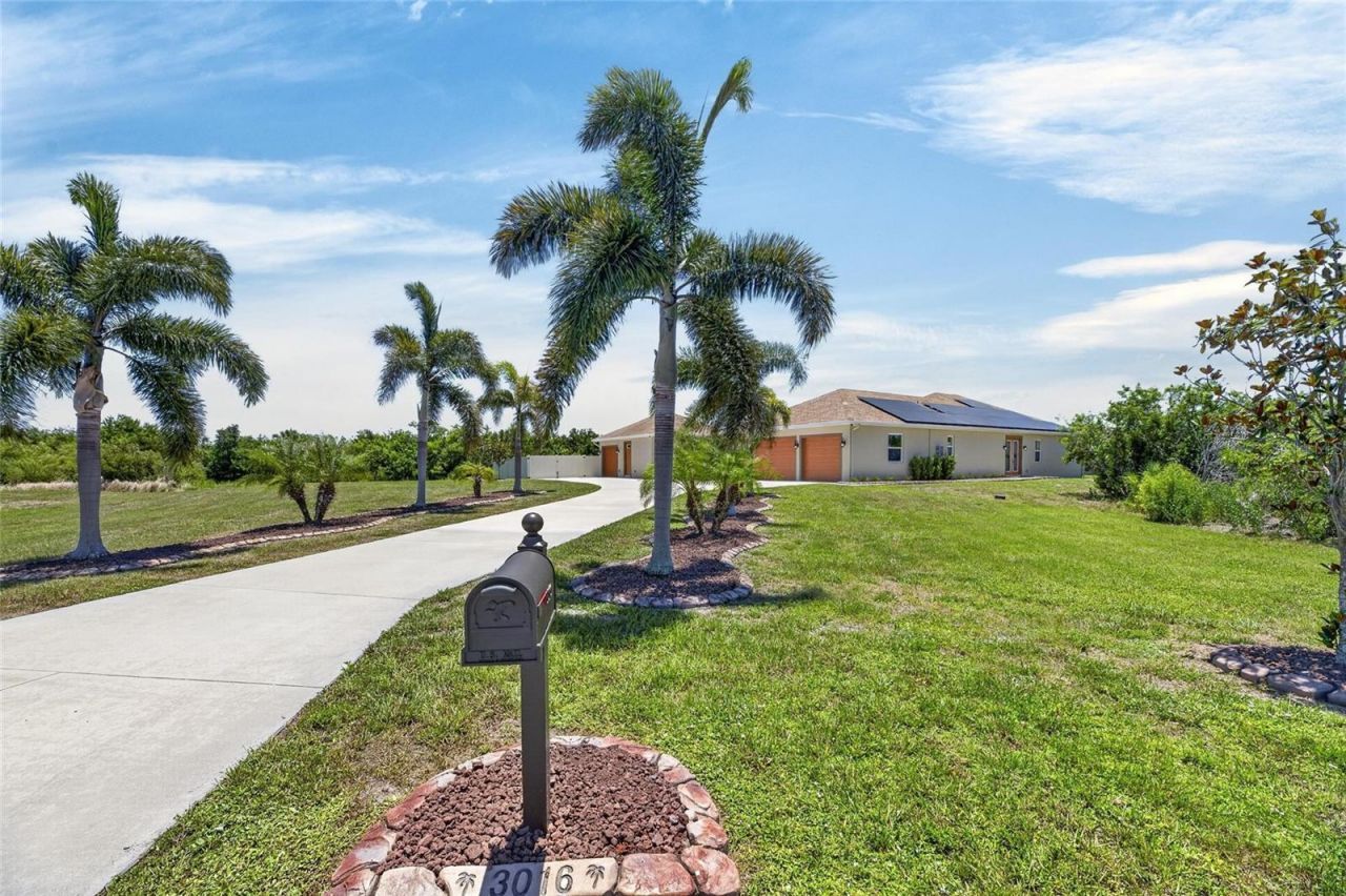 3016 Smilodon Trail, Ruskin, FL 33570 Photo
