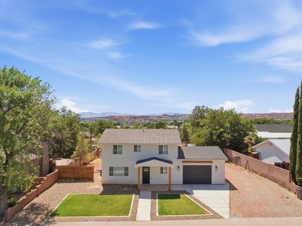 135 N 300 E, Washington, UT 84780
