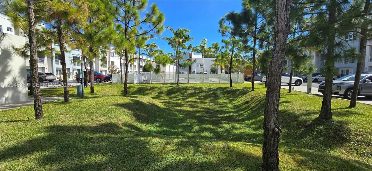 2535 NE 193rd St , Unit 3104, Miami, FL 33180 Photo