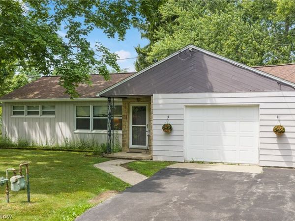 5768 Nolley Road , Akron, OH 44319