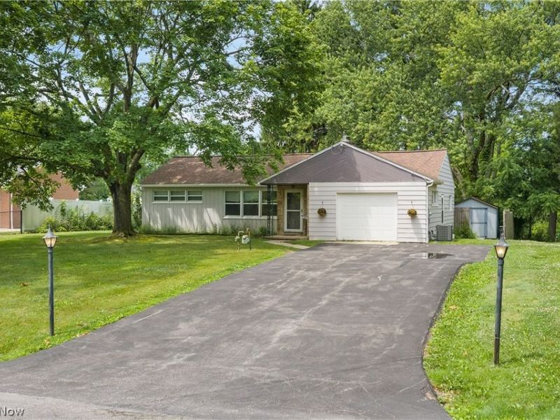 5768 Nolley Road, Akron, OH 44319 Photo 2