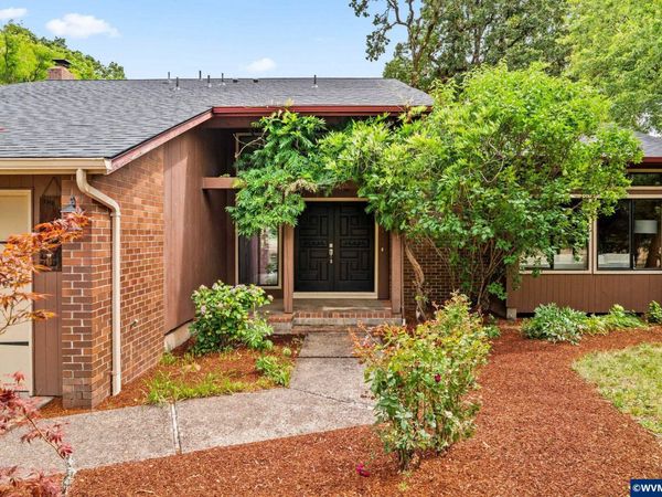 3282 Chapel Dr, Philomath, OR 97370