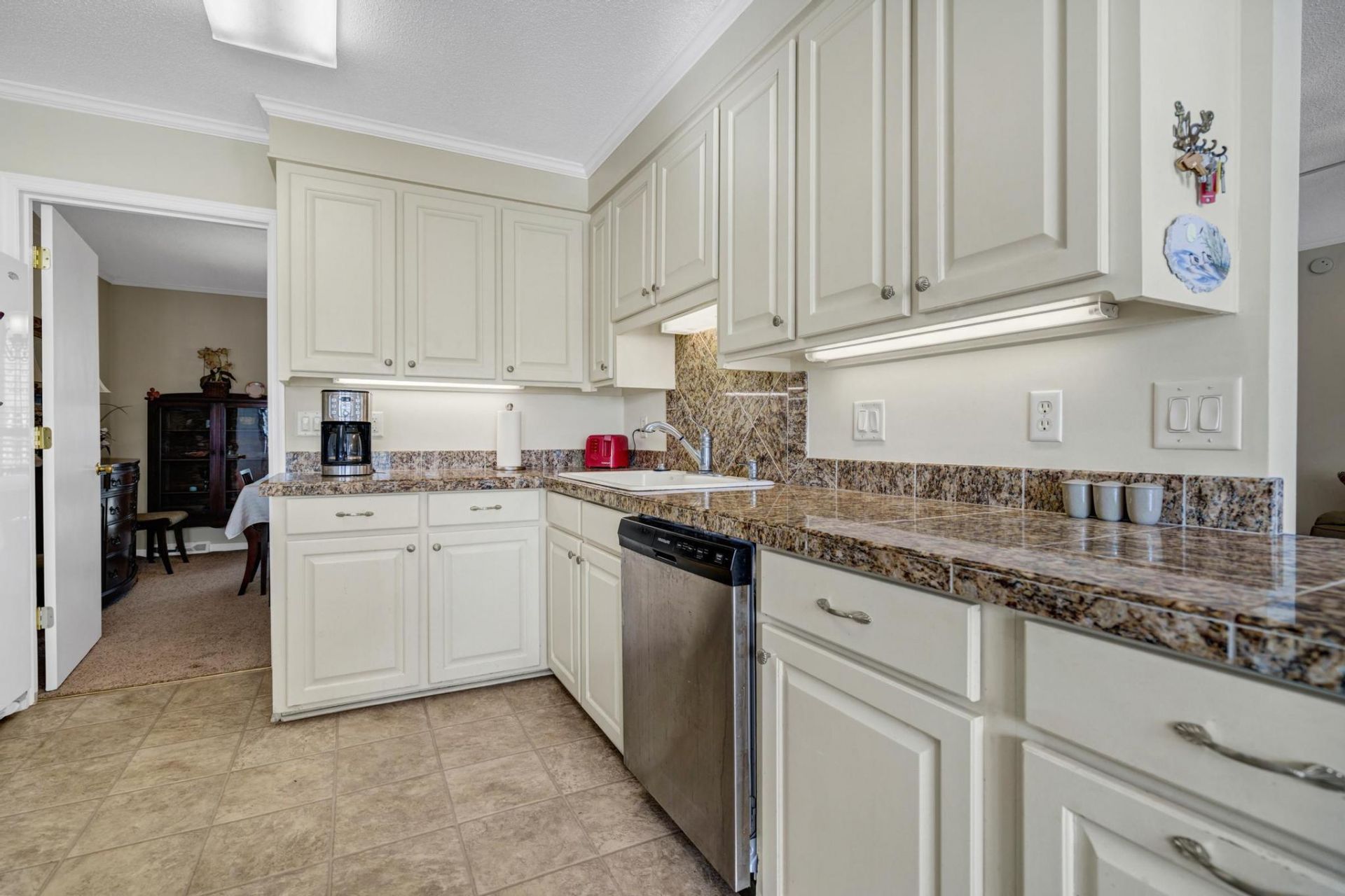 1513 Highway 174 Photo 6