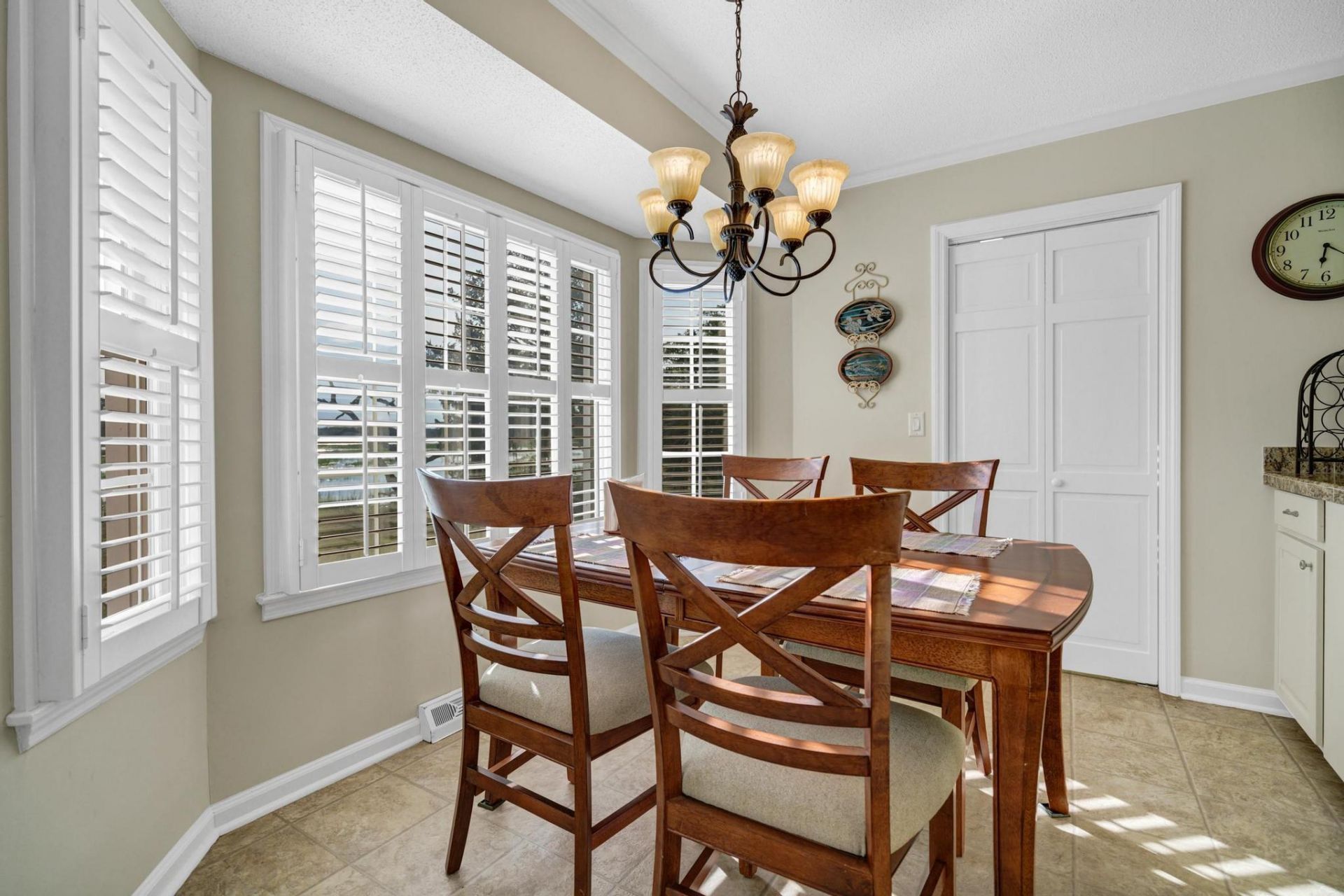 1513 Highway 174 Photo 8