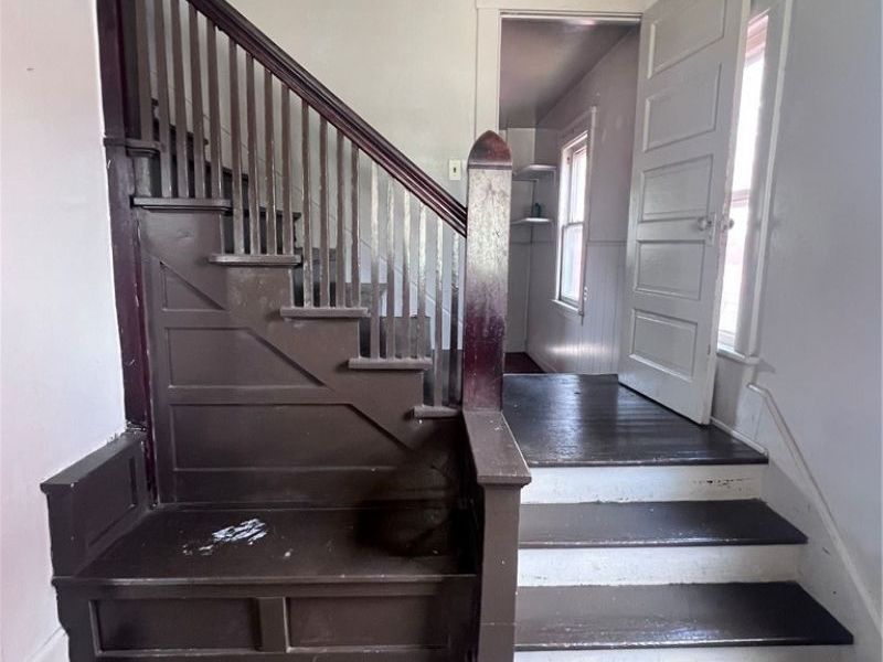 611 West Avenue, Elyria, OH 44035 Photo 3