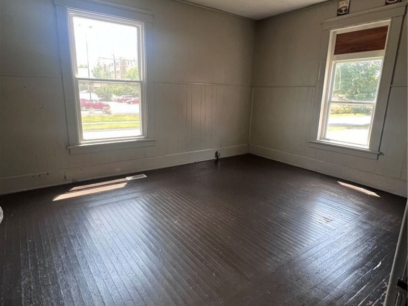 611 West Avenue, Elyria, OH 44035 Photo 8