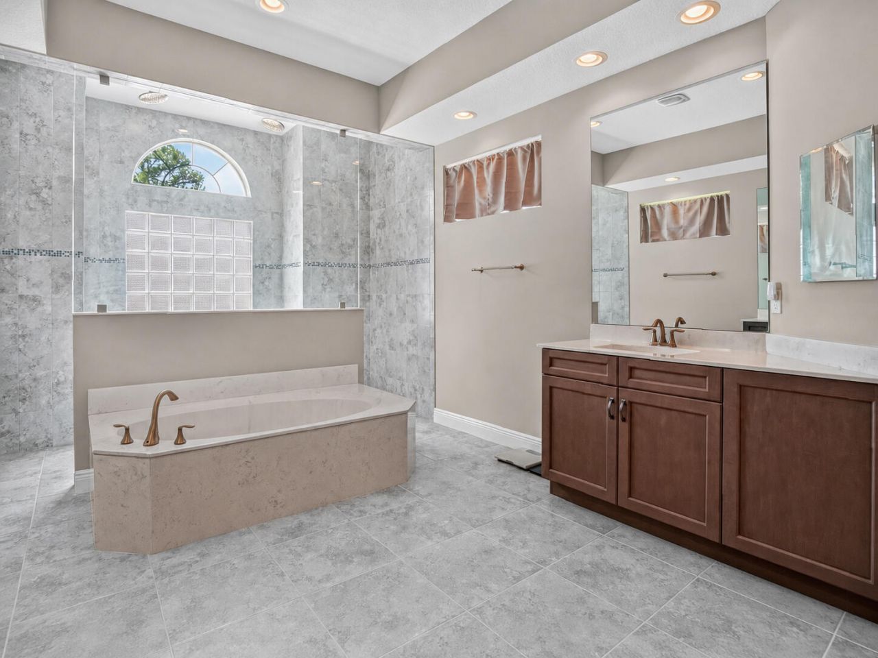 9431 Meadowood Drive, Fort Pierce, FL 34951 Photo