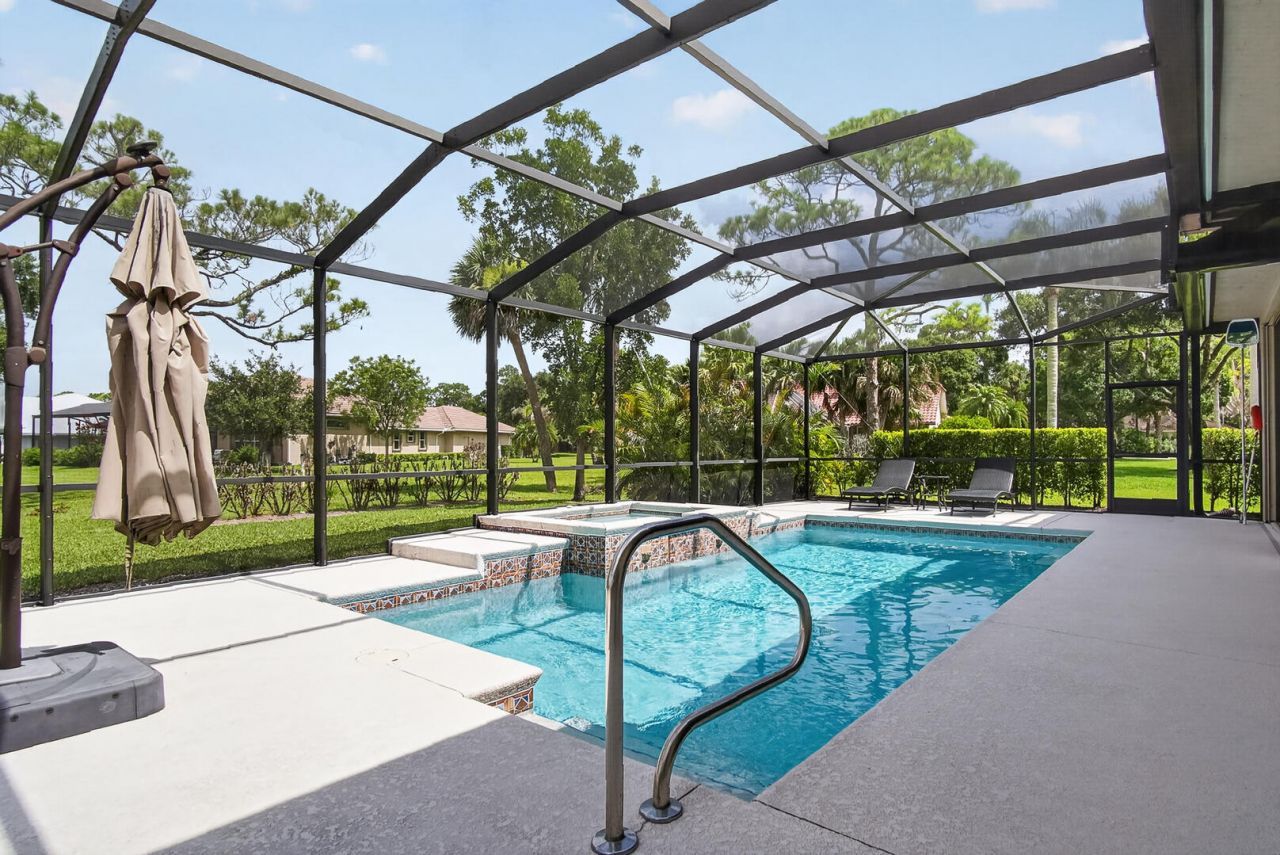 9431 Meadowood Drive, Fort Pierce, FL 34951 Photo