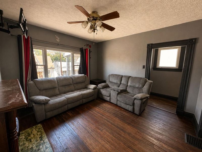 942 Maple Avenue, Dayton, KY 41074 Photo 2