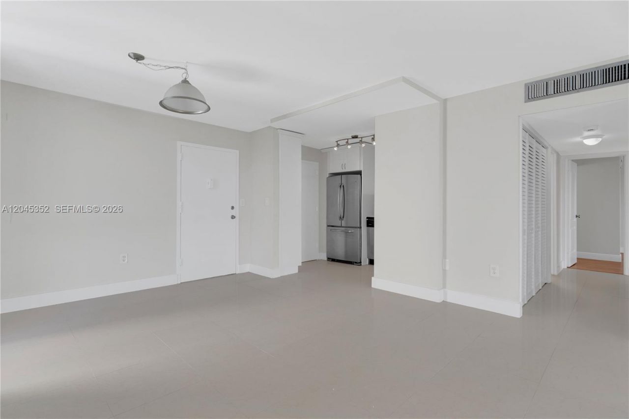 7928 West Dr , Unit 606, North Bay Village, FL 33141 Photo