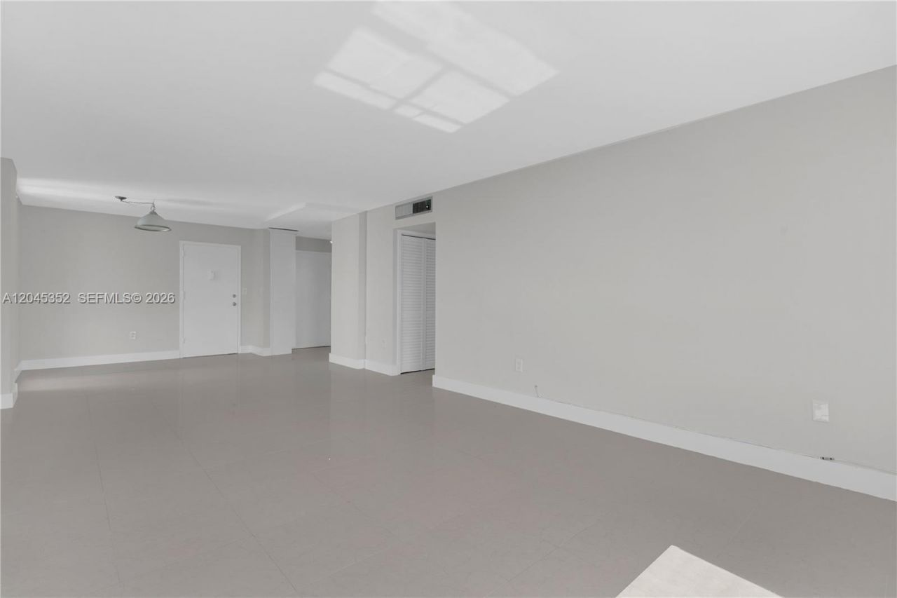 7928 West Dr , Unit 606, North Bay Village, FL 33141 Photo