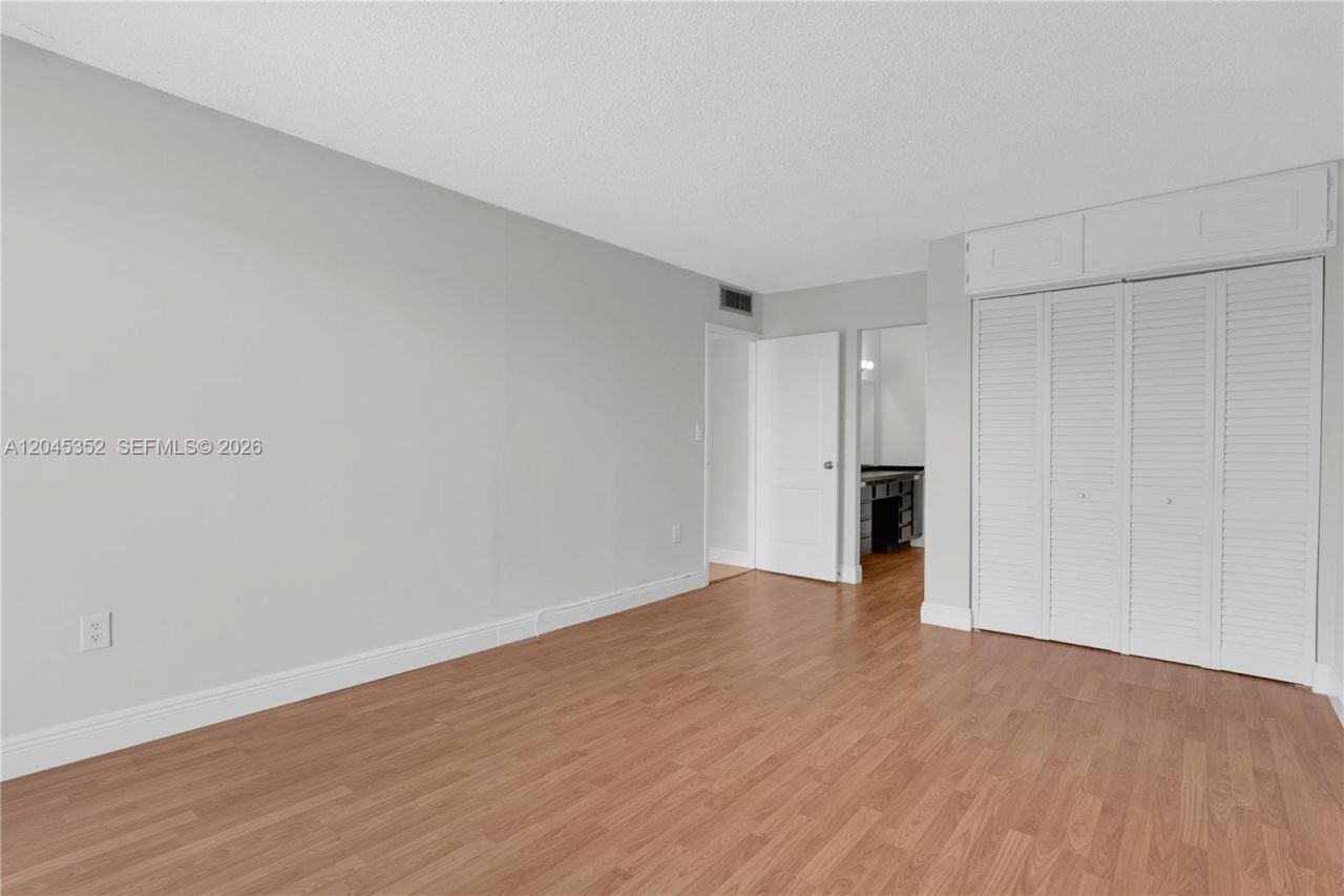 7928 West Dr , Unit 606, North Bay Village, FL 33141 Photo