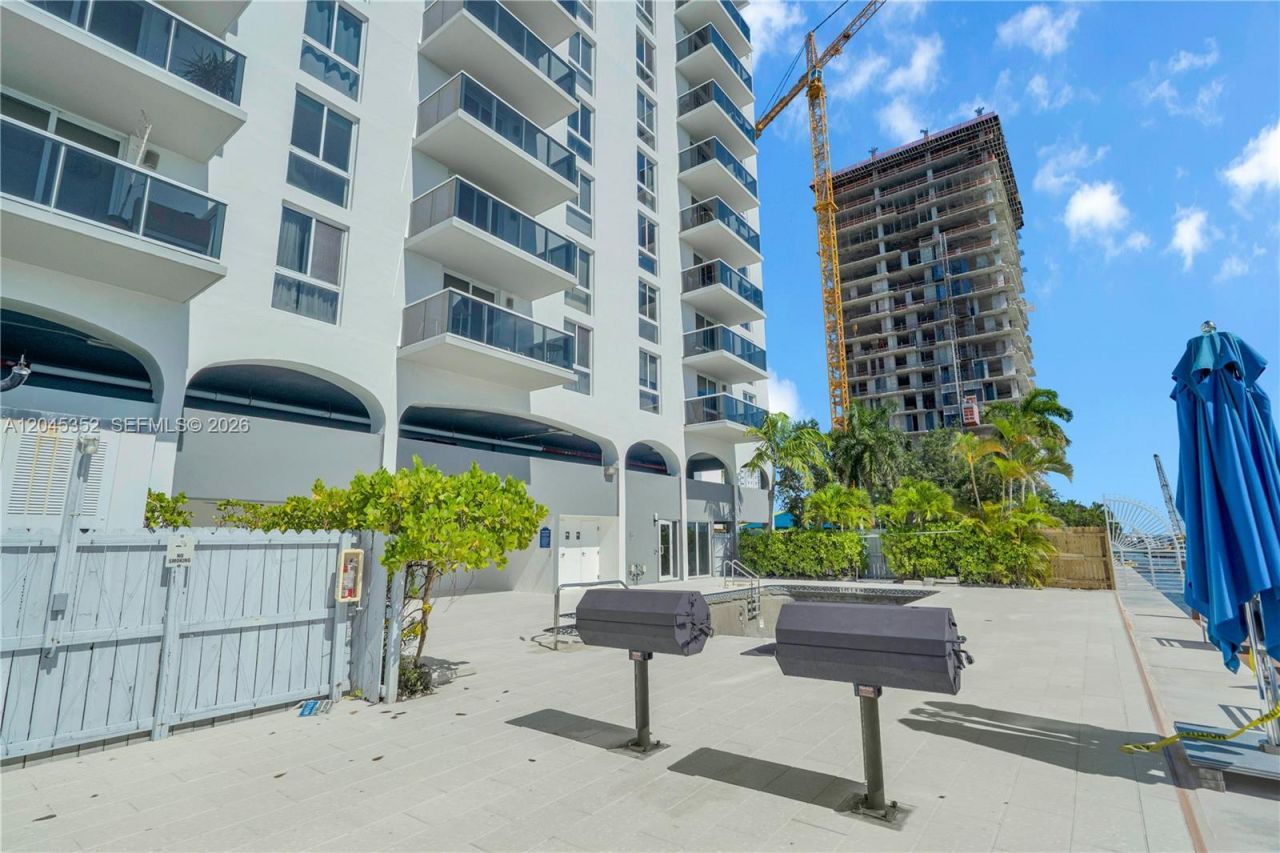 7928 West Dr , Unit 606, North Bay Village, FL 33141 Photo