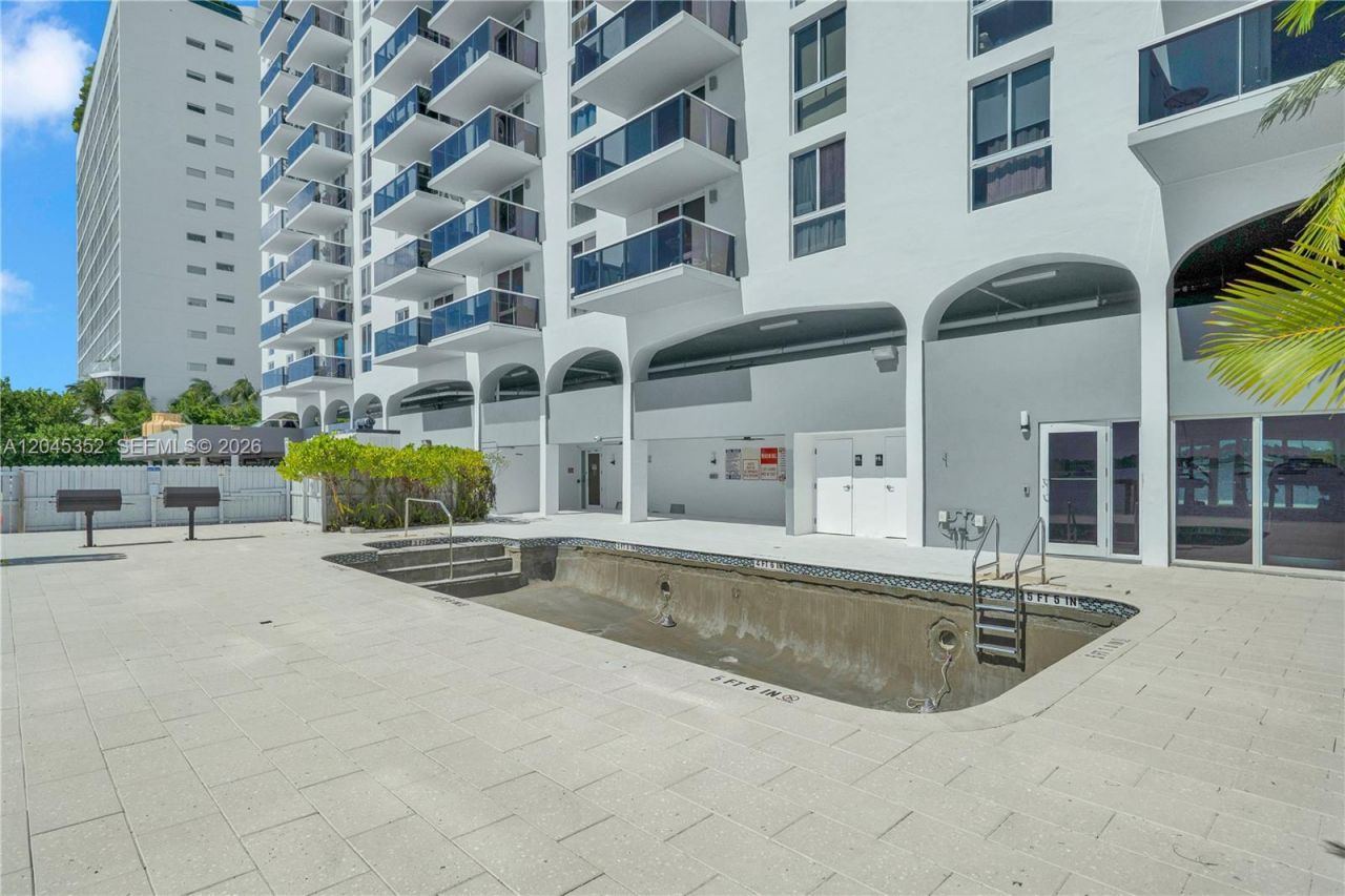 7928 West Dr , Unit 606, North Bay Village, FL 33141 Photo