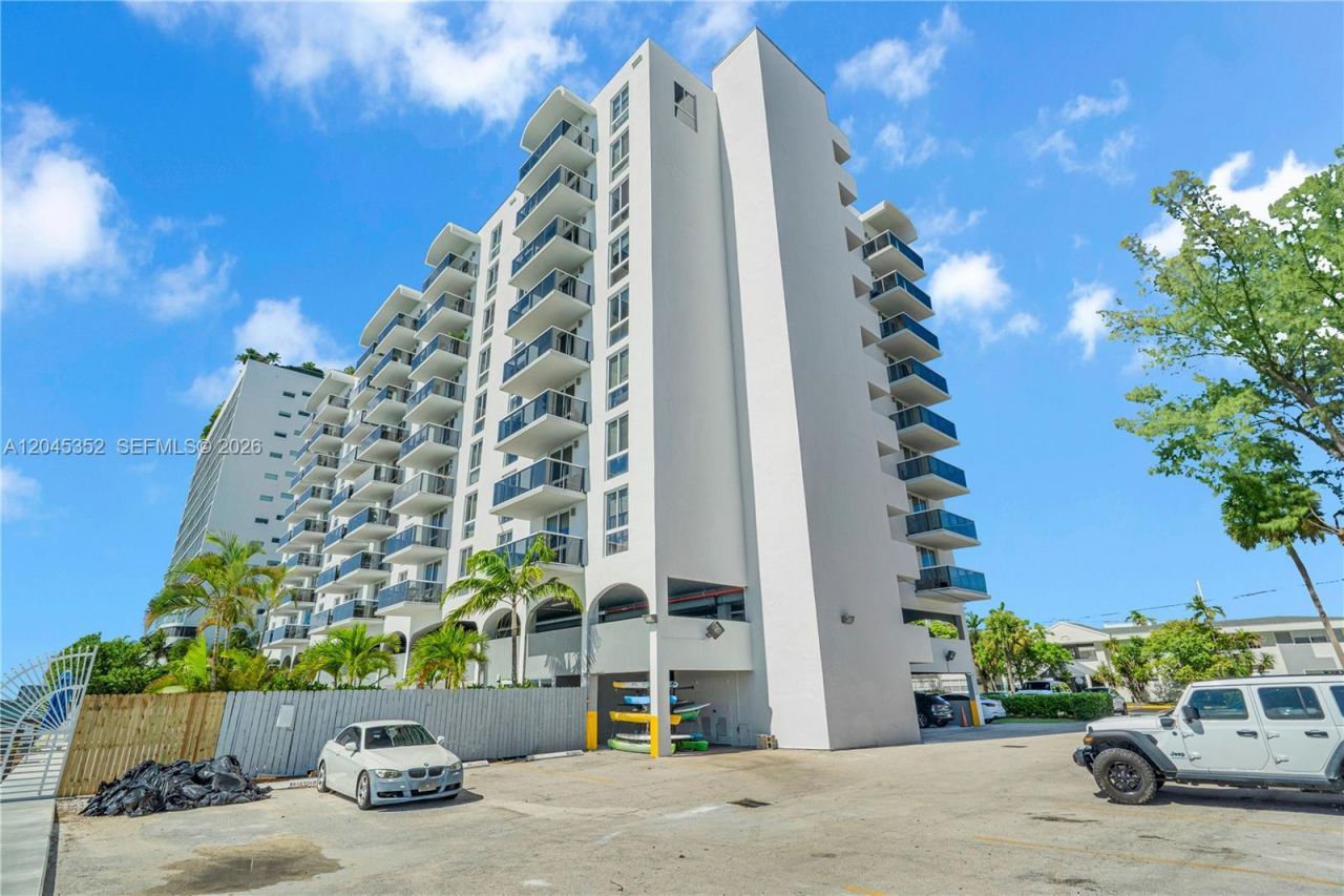 7928 West Dr , Unit 606, North Bay Village, FL 33141 Photo
