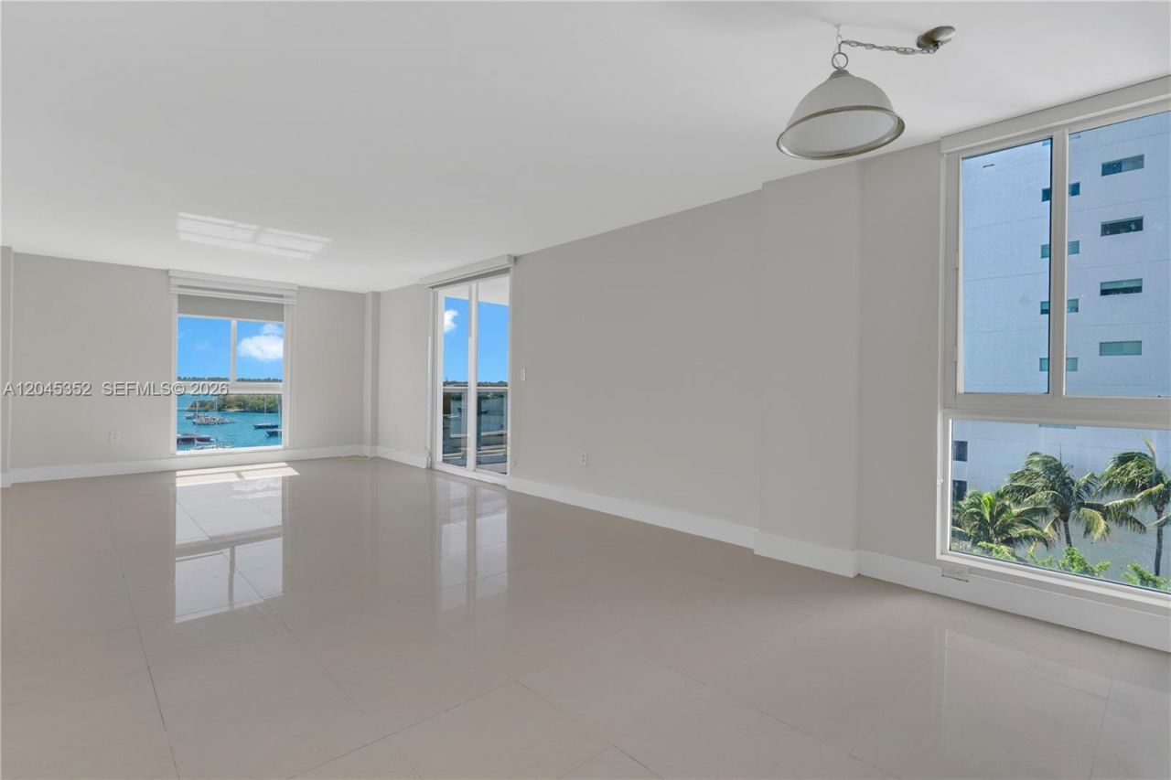 7928 West Dr , Unit 606, North Bay Village, FL 33141 Photo