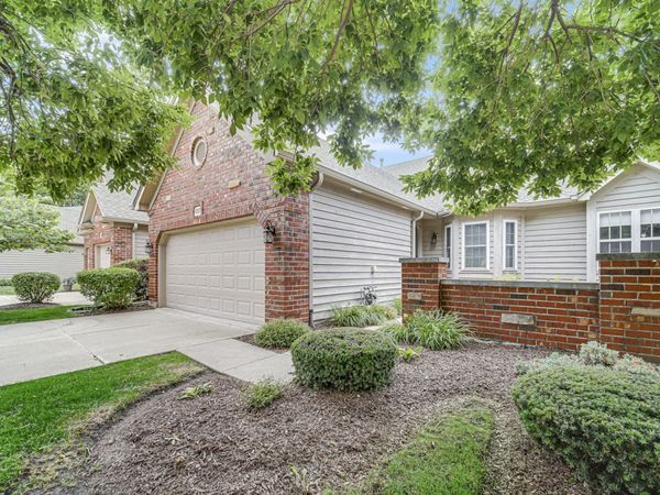 1257 Oakleaf Court , Aurora, IL 60506