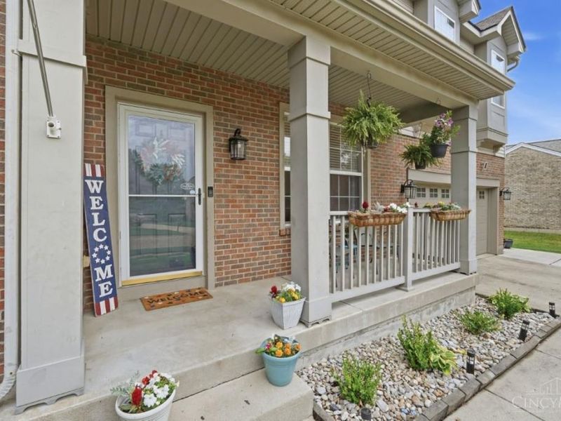 740 Oak Forest Drive, Hamilton Twp, OH 45152 Photo 3
