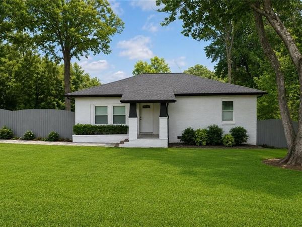 5961 Pine Road , Atlanta, GA 30340
