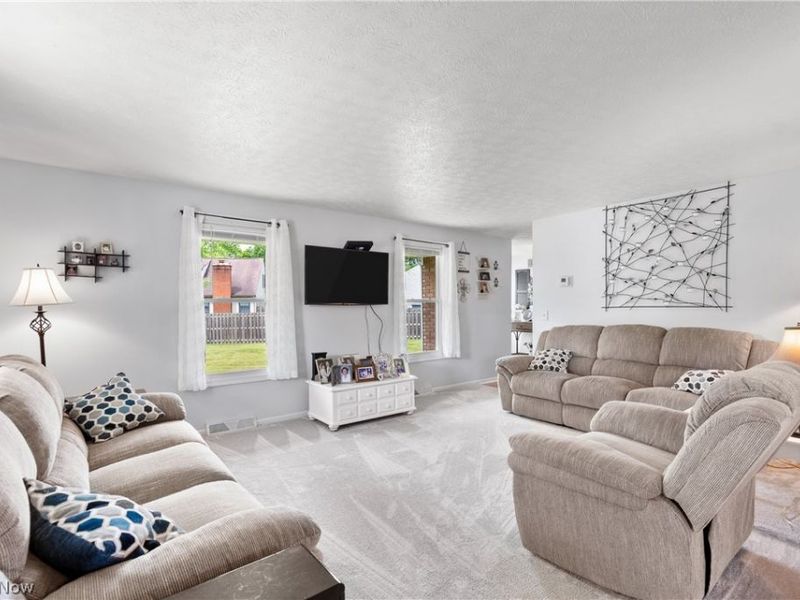 7919 Windbur Circle NW, North Canton, OH 44720 Photo 8