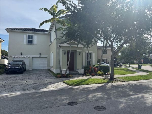17000 SW 90th Ter , Miami, FL 33196