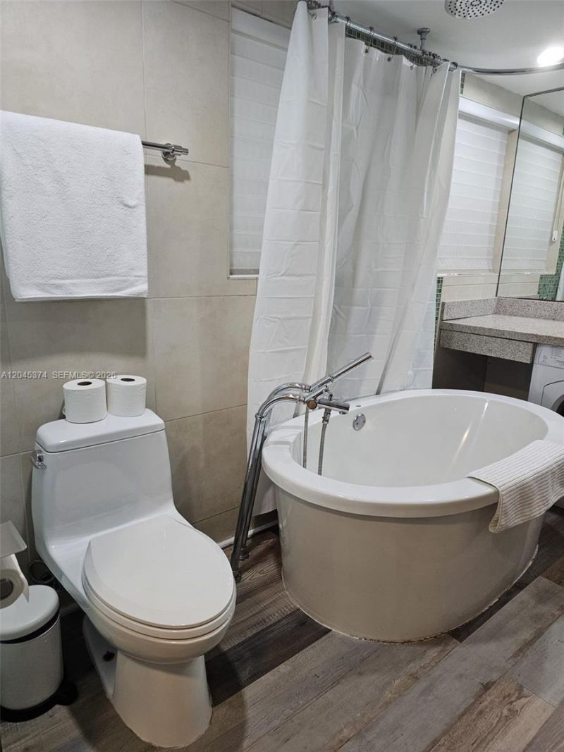 1024 Ocean Dr , Unit A305, Miami Beach, FL 33139 Photo