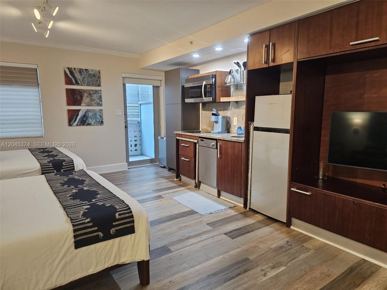 1024 Ocean Dr , Unit A305, Miami Beach, FL 33139 Photo