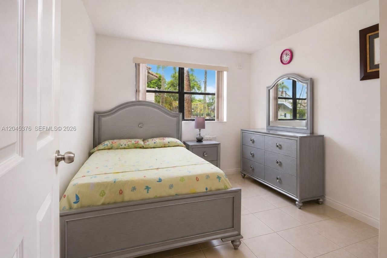 7090 NW 179th St , Unit 108, Hialeah, FL 33015 Photo