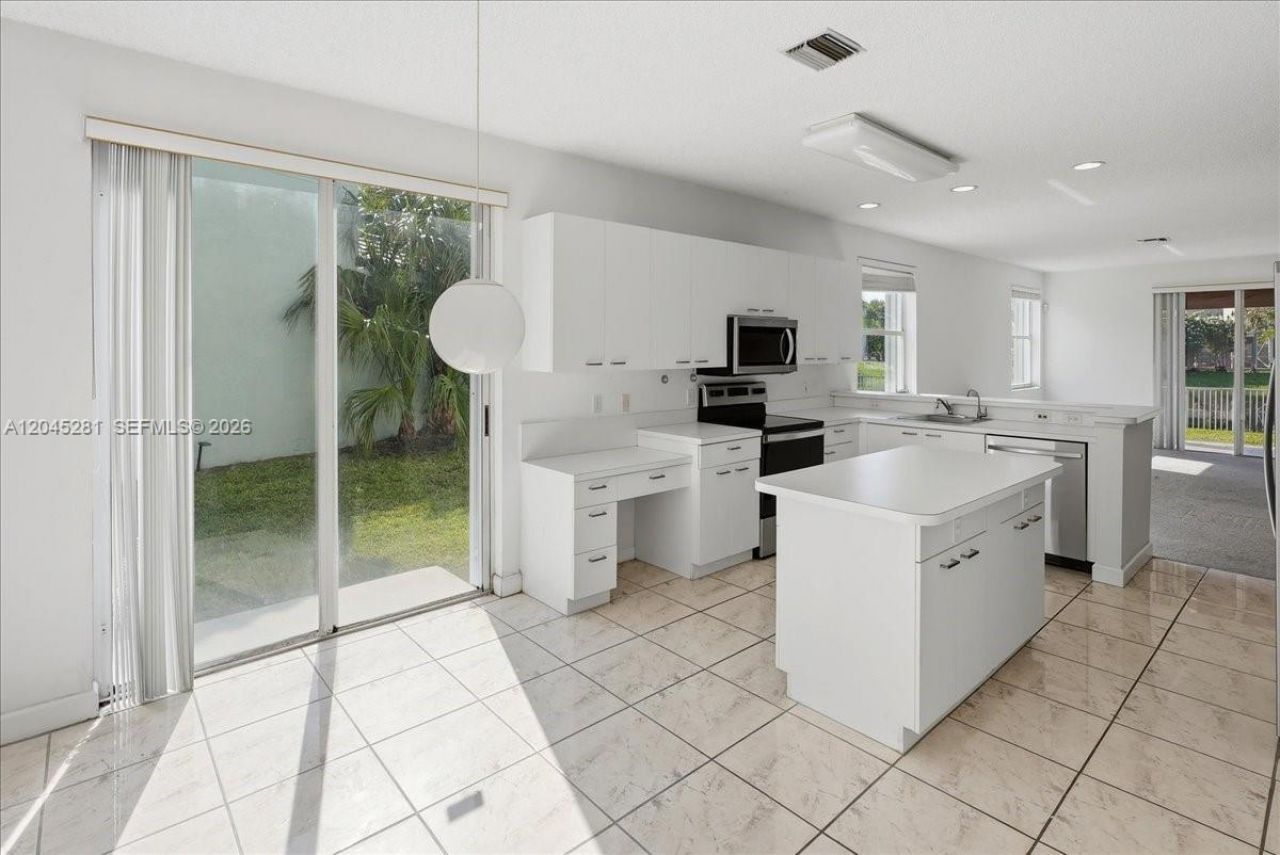 Please Call For Address, Pembroke Pines, FL 33028 Photo