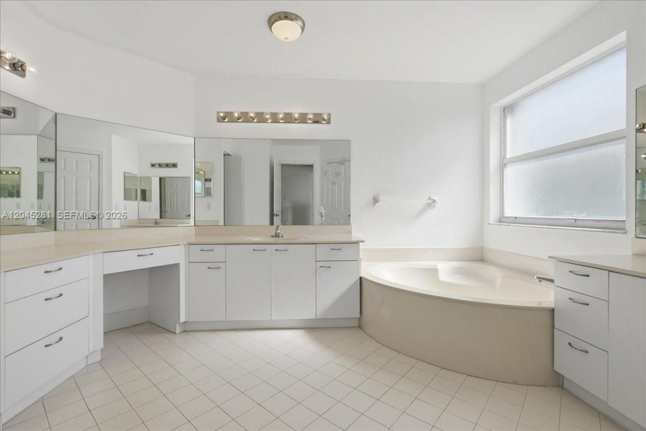 Please Call For Address, Pembroke Pines, FL 33028 Photo