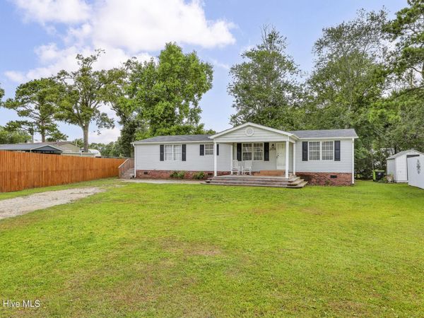 201 Blue Fan Street , Surf City, NC 28445