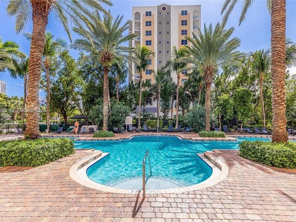 17150 N Bay Rd , Unit 2222, Sunny Isles Beach, FL 33160