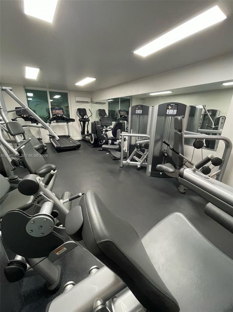 919 Hillcrest Dr , Unit 302, Hollywood, FL 33021 Photo