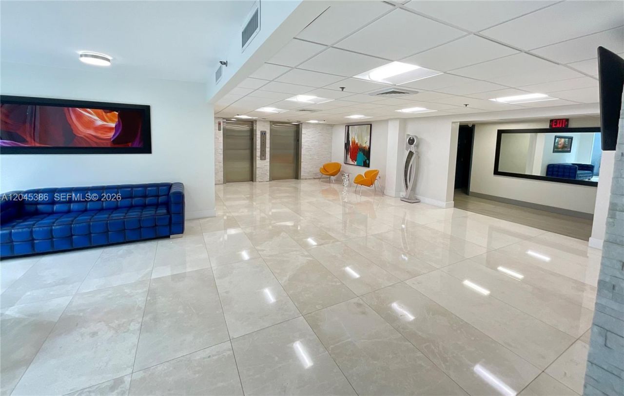 919 Hillcrest Dr , Unit 302, Hollywood, FL 33021 Photo