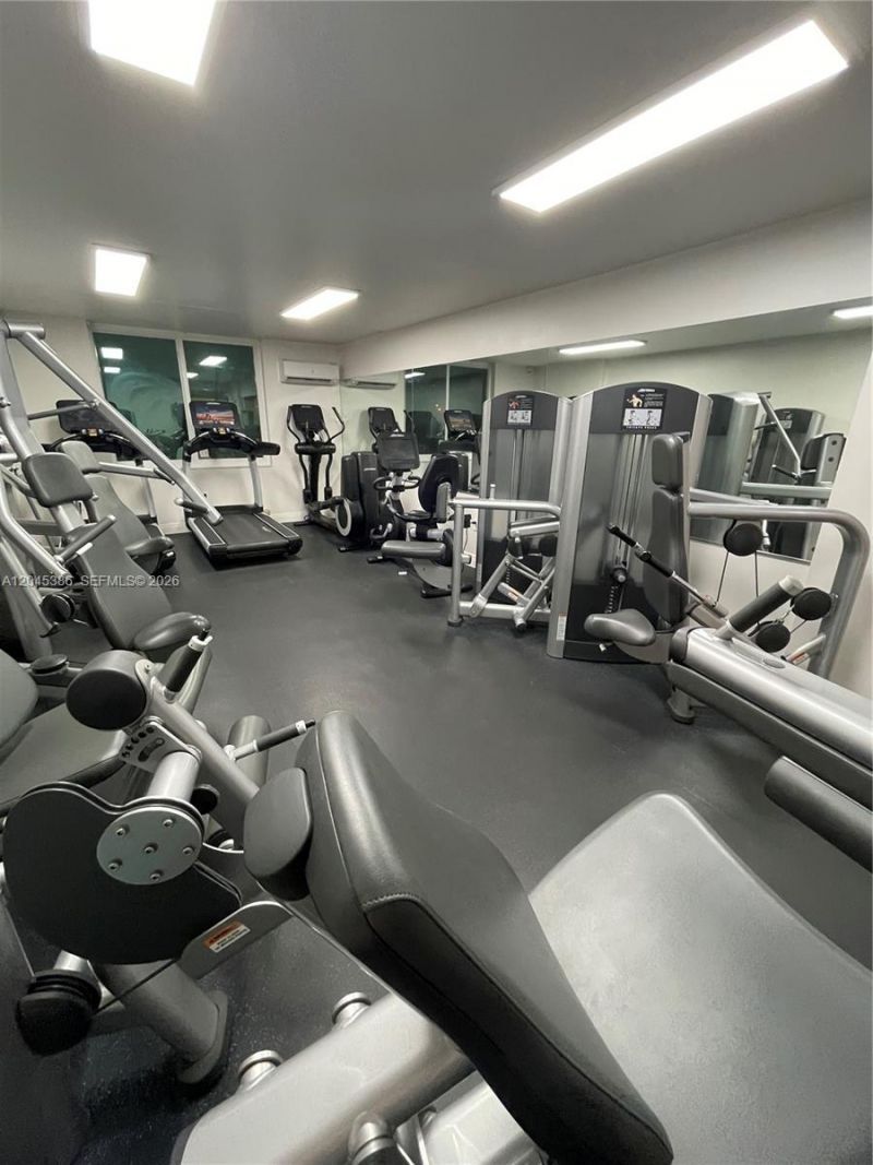919 Hillcrest Dr , Unit 302, Hollywood, FL 33021 Photo