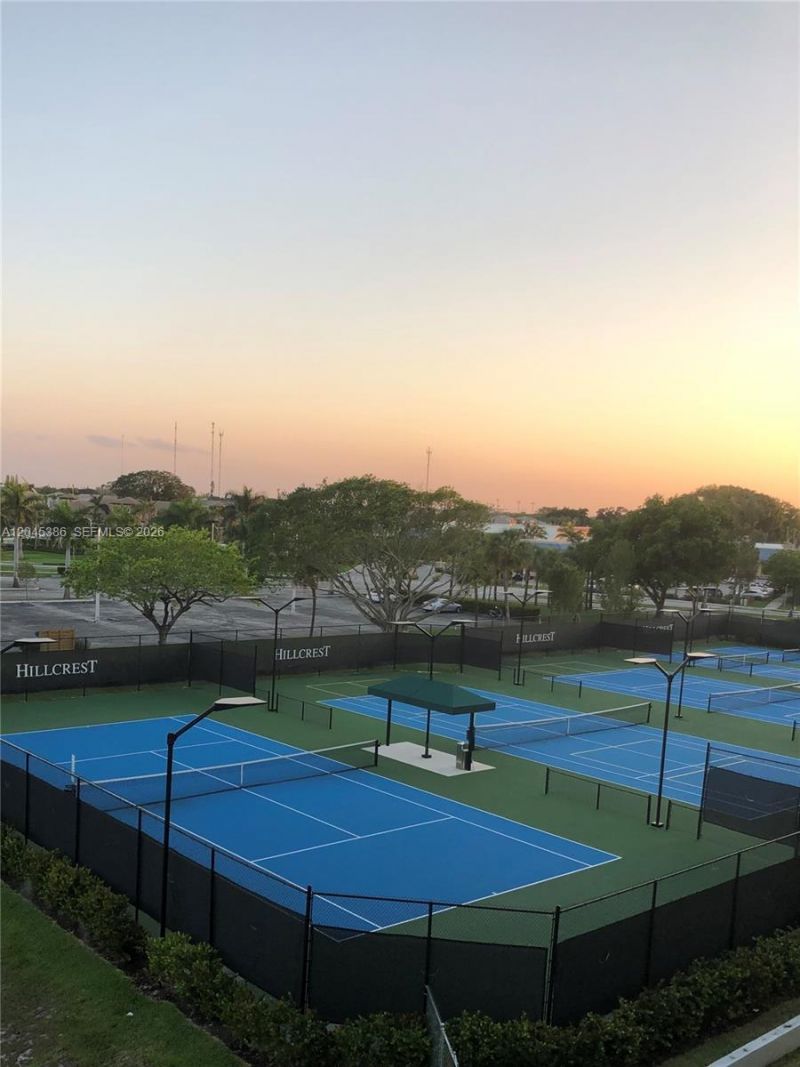 919 Hillcrest Dr , Unit 302, Hollywood, FL 33021 Photo