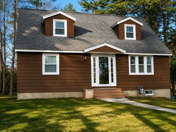 36 Middlesex Road, Tyngsborough, MA 01879