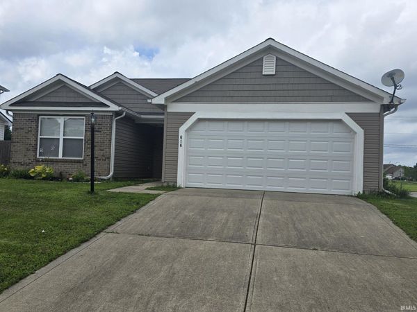616 Rocky Meadow Drive, Greenwood, IN 46143
