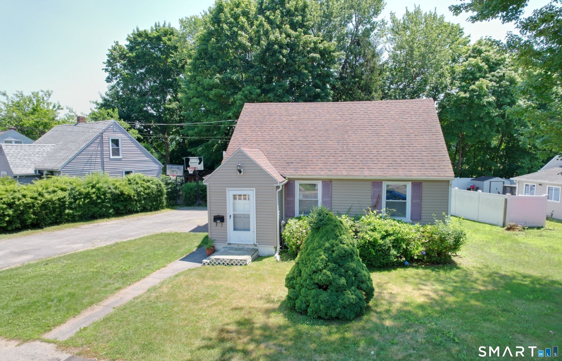 354 Edgewood, Waterbury, CT 06706 Main Photo
