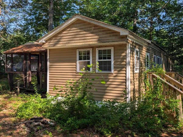 8 Hubbard Road, Deering, NH 03244
