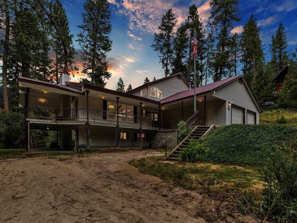 9 Twilight Dr, Garden Valley, ID 83622