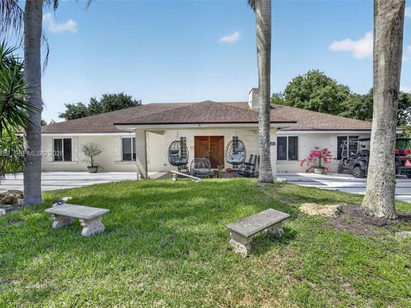 14401 SW 23rd St , Davie, FL 33325