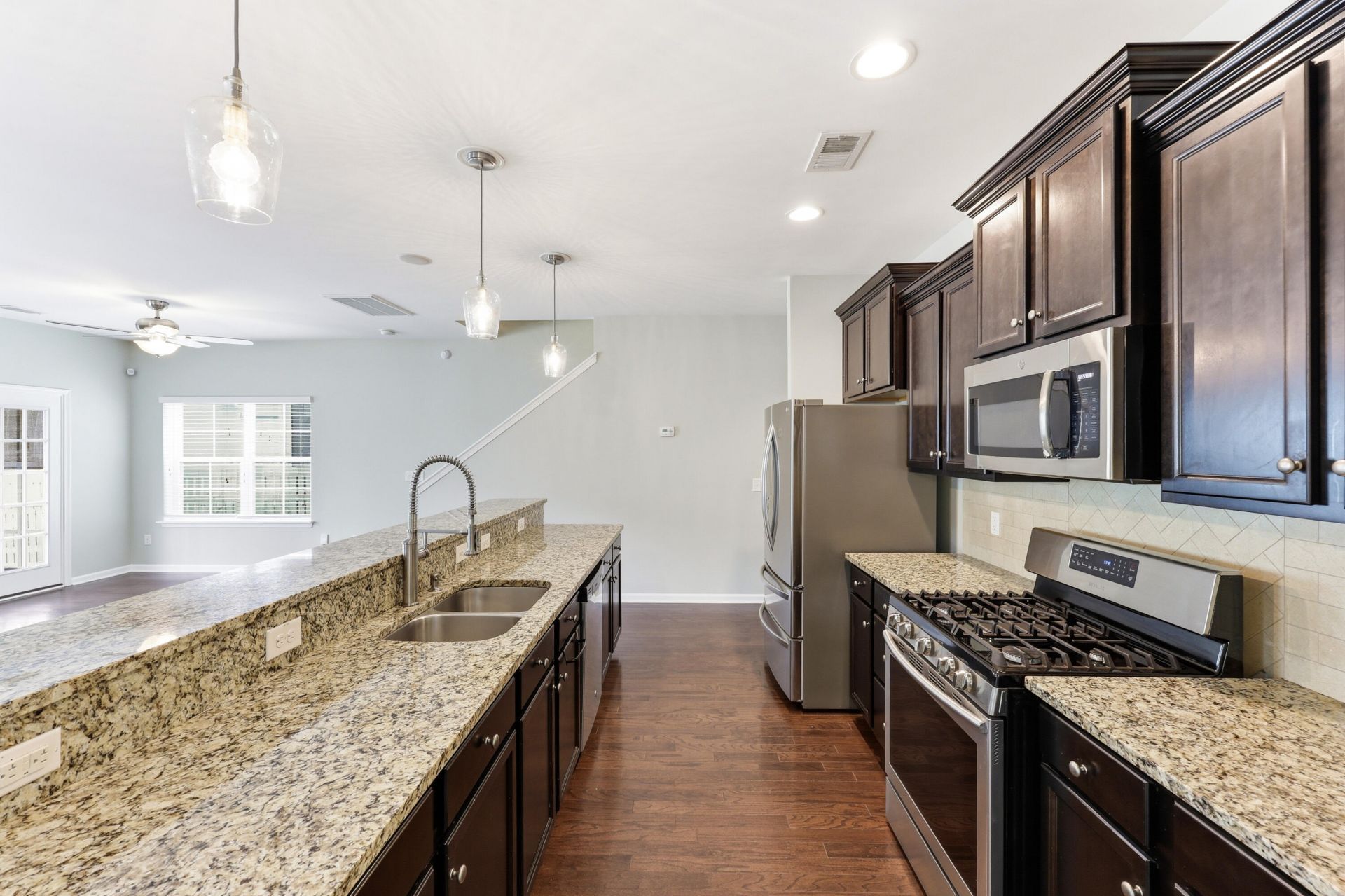 420 Verbena Avenue Photo 6