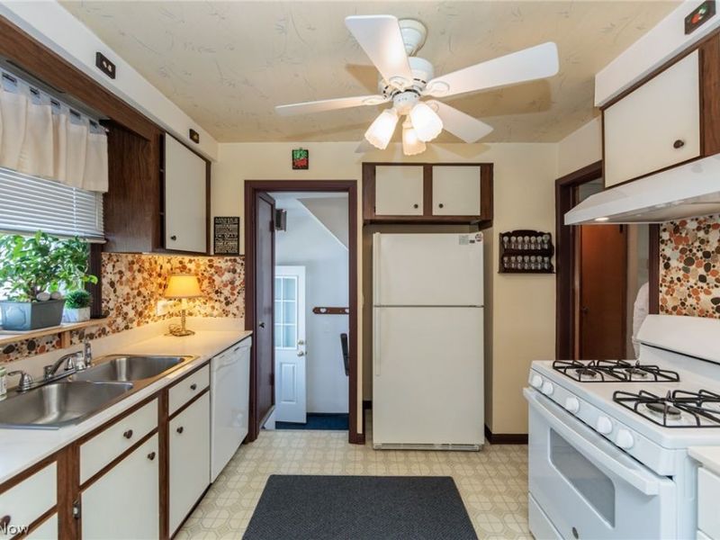 6025 E 135th Street, Garfield Heights, OH 44125 Photo 14