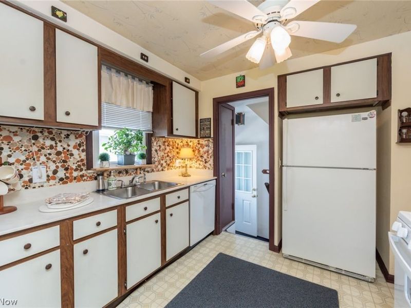 6025 E 135th Street, Garfield Heights, OH 44125 Photo 9