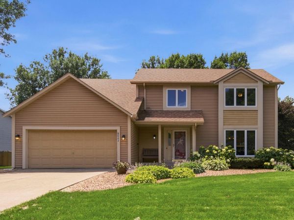 9643 Polaris Lane N, Maple Grove, MN 55369