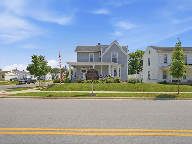 601 W Benton Street, Wapakoneta, OH 45895 Photo 2