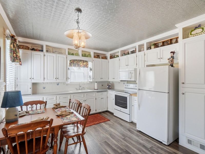 601 W Benton Street, Wapakoneta, OH 45895 Photo 24