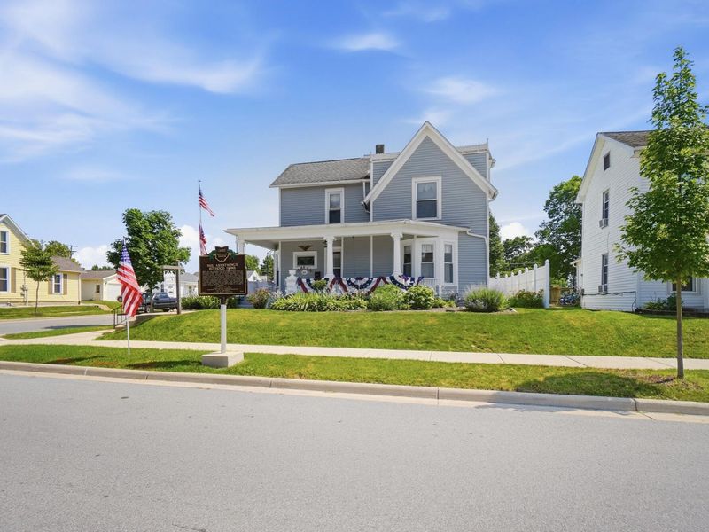 601 W Benton Street, Wapakoneta, OH 45895 Photo 4
